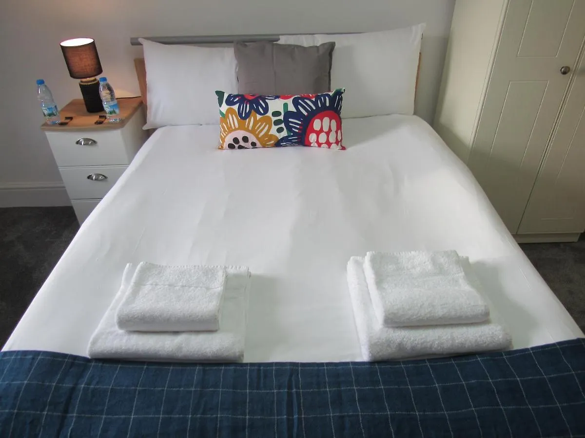 Guest house The Tas Suites - Tas Accommodations Cambridge