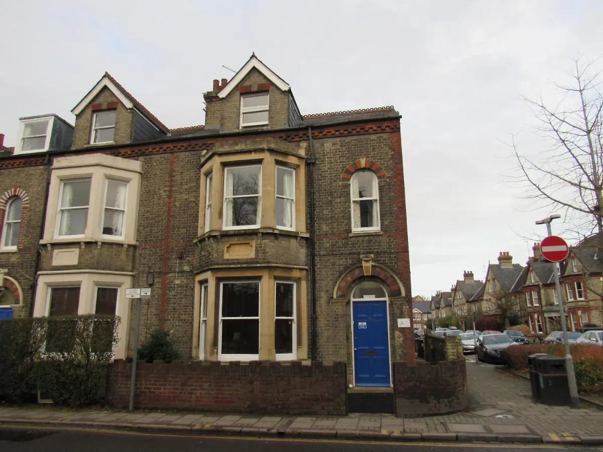 Guest house The Tas Suites - Tas Accommodations Cambridge  United Kingdom