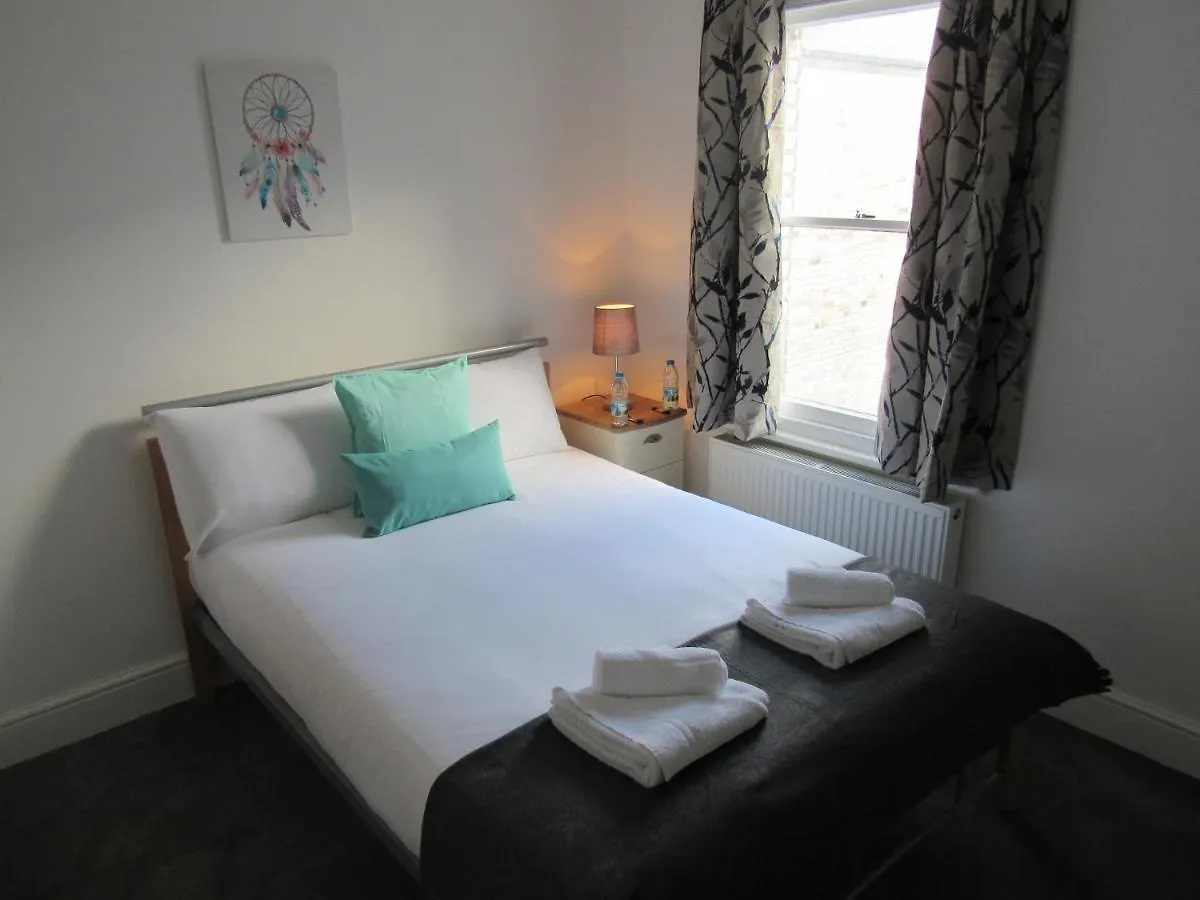 The Tas Suites - Tas Accommodations CBG
